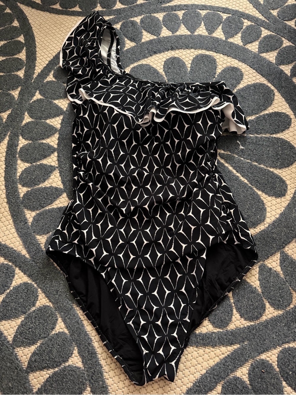 Profile By Gottex Black and White One-Shoulder Ruffle One-Piece Swimsuit